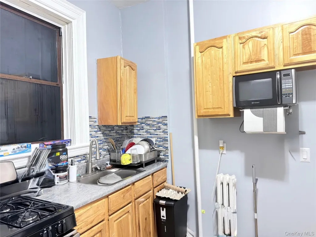 482 Ridgewood Avenue Brooklyn NY 11208