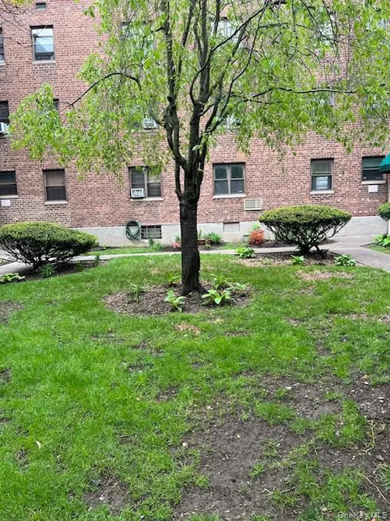 46-31 215th Place Bayside NY 11361