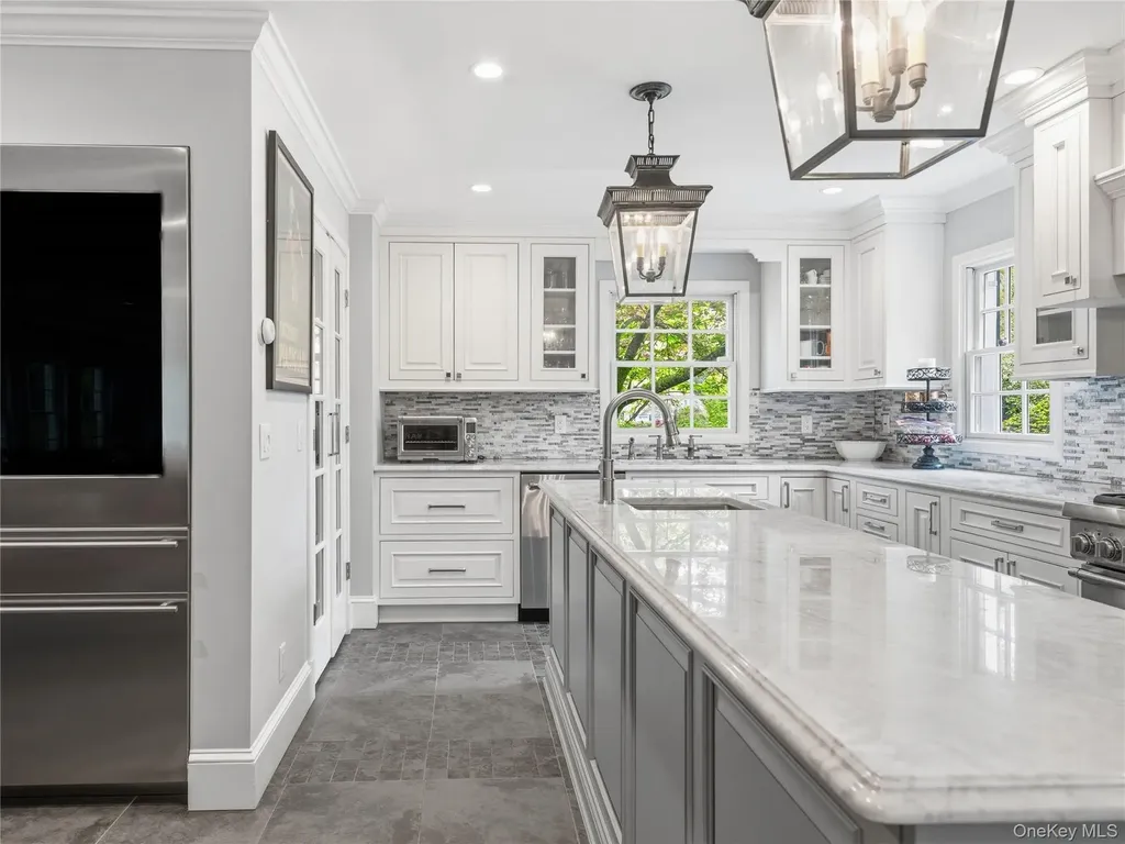 140 Remington Road Manhasset NY 11030