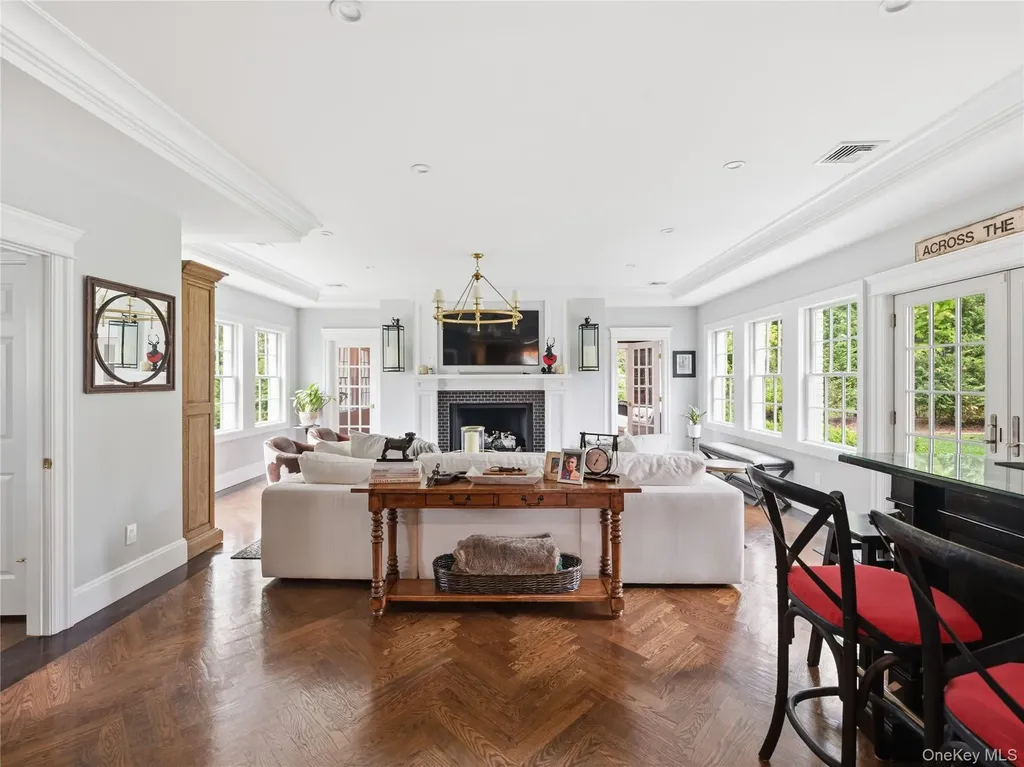 140 Remington Road Manhasset NY 11030