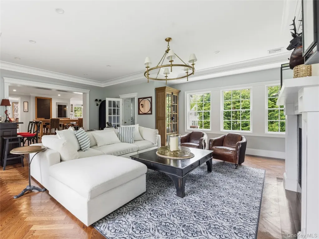140 Remington Road Manhasset NY 11030