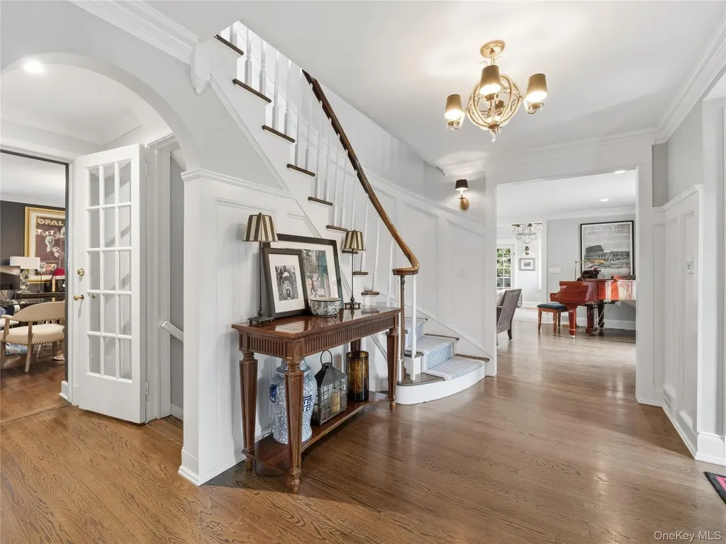 140 Remington Road Manhasset NY 11030
