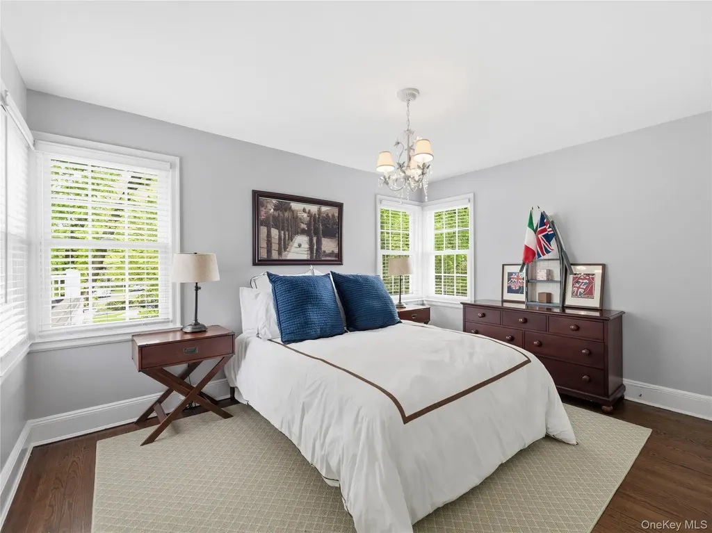 140 Remington Road Manhasset NY 11030
