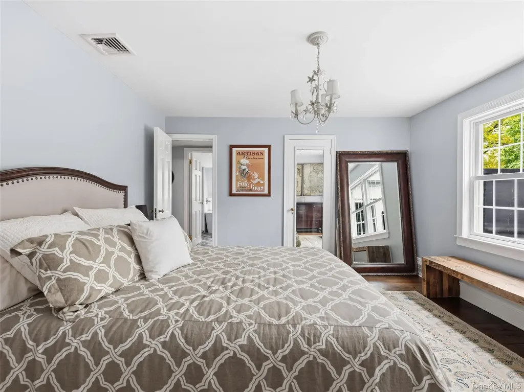 140 Remington Road Manhasset NY 11030