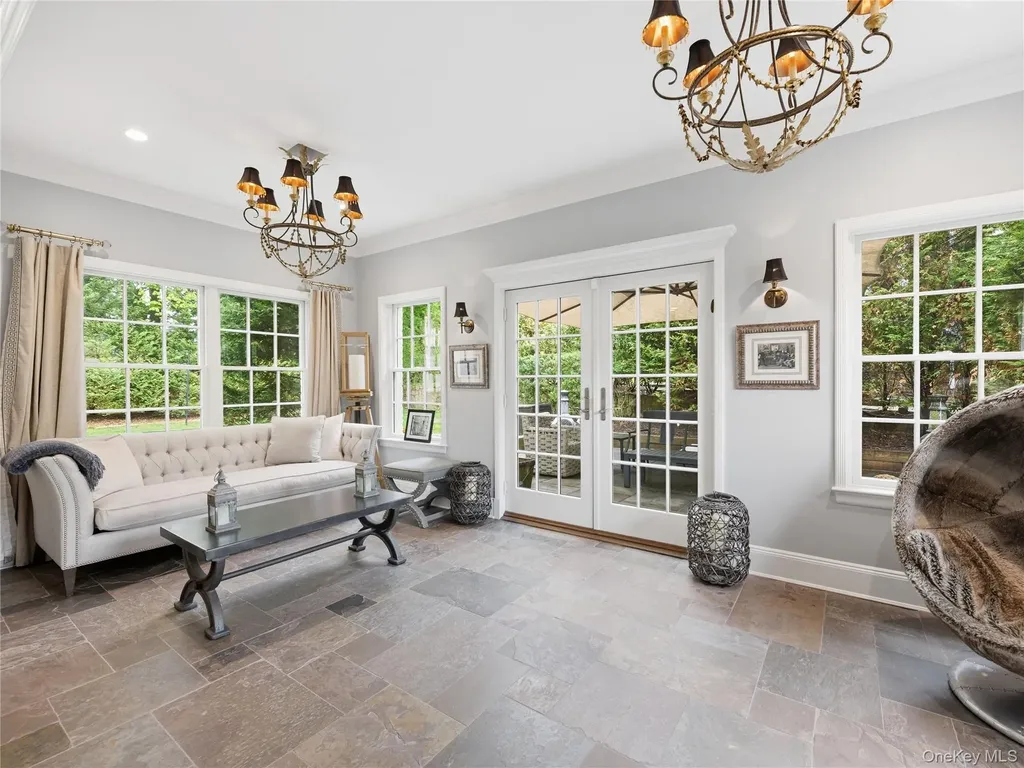 140 Remington Road Manhasset NY 11030