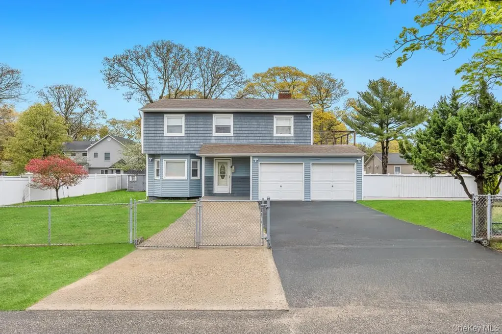 25 Gould Road Centereach NY 11720