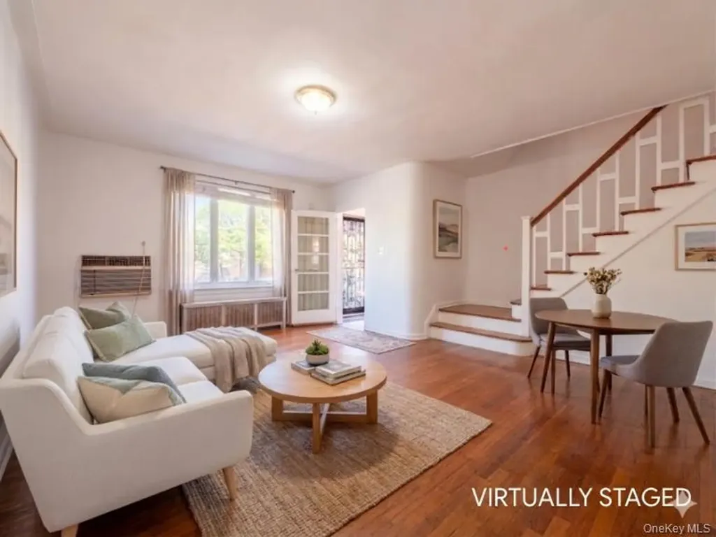 5244 79th Street Elmhurst NY 11373