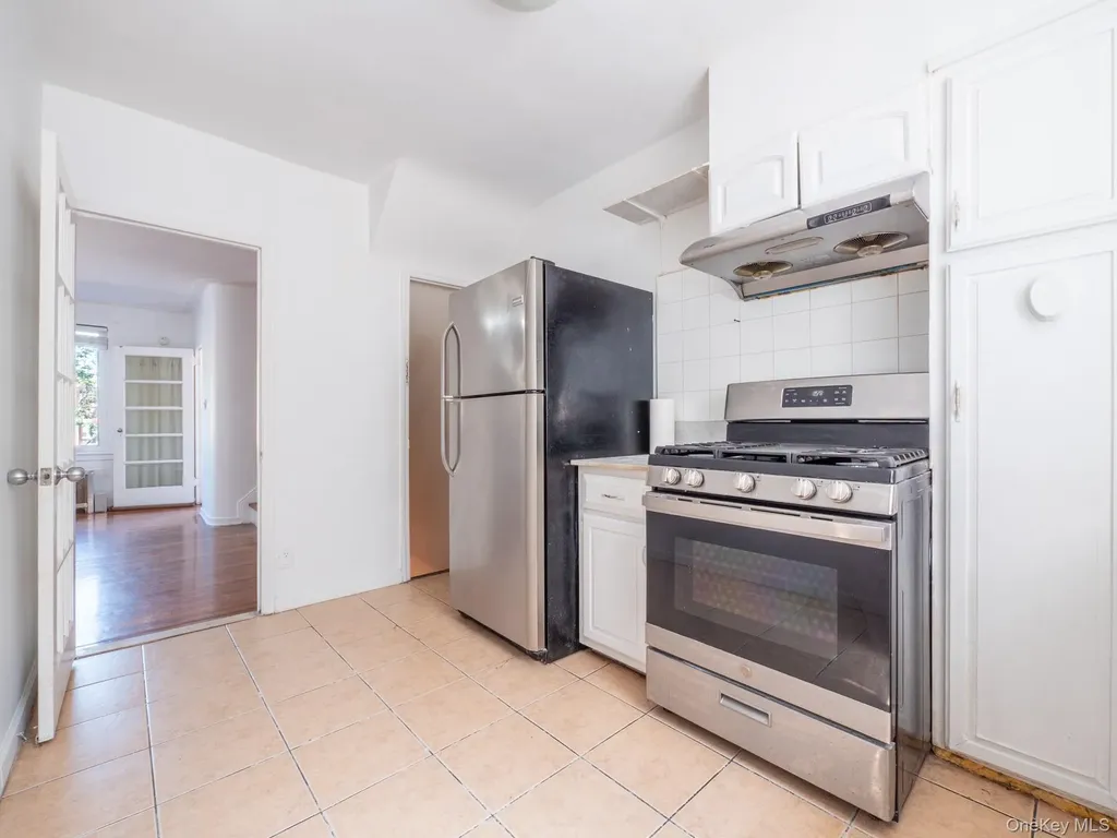 5244 79th Street Elmhurst NY 11373