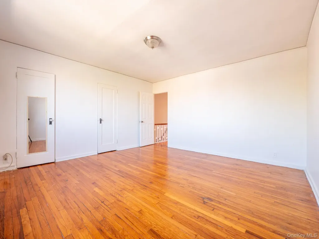 5244 79th Street Elmhurst NY 11373