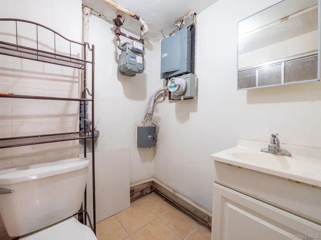 5244 79th Street Elmhurst NY 11373