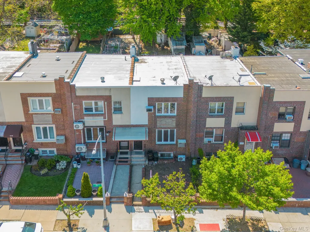 5244 79th Street Elmhurst NY 11373
