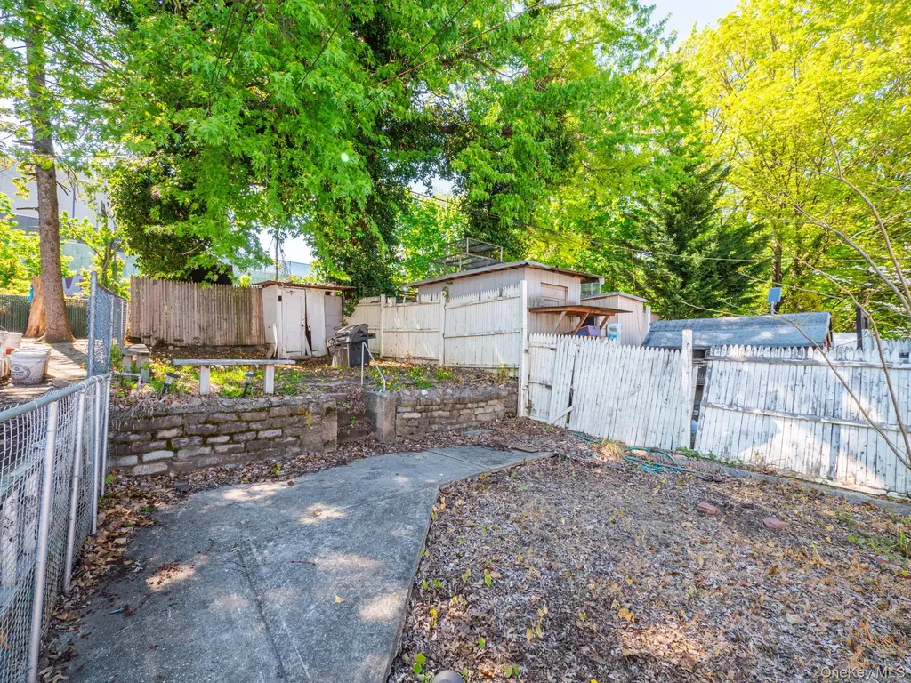 5244 79th Street Elmhurst NY 11373