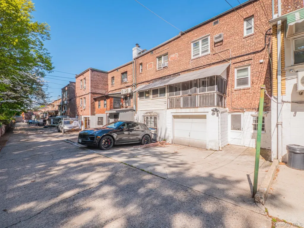 5244 79th Street Elmhurst NY 11373