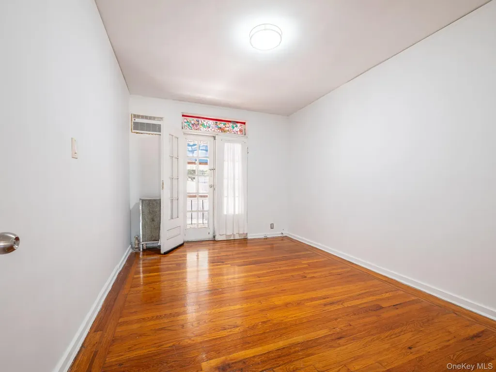5244 79th Street Elmhurst NY 11373