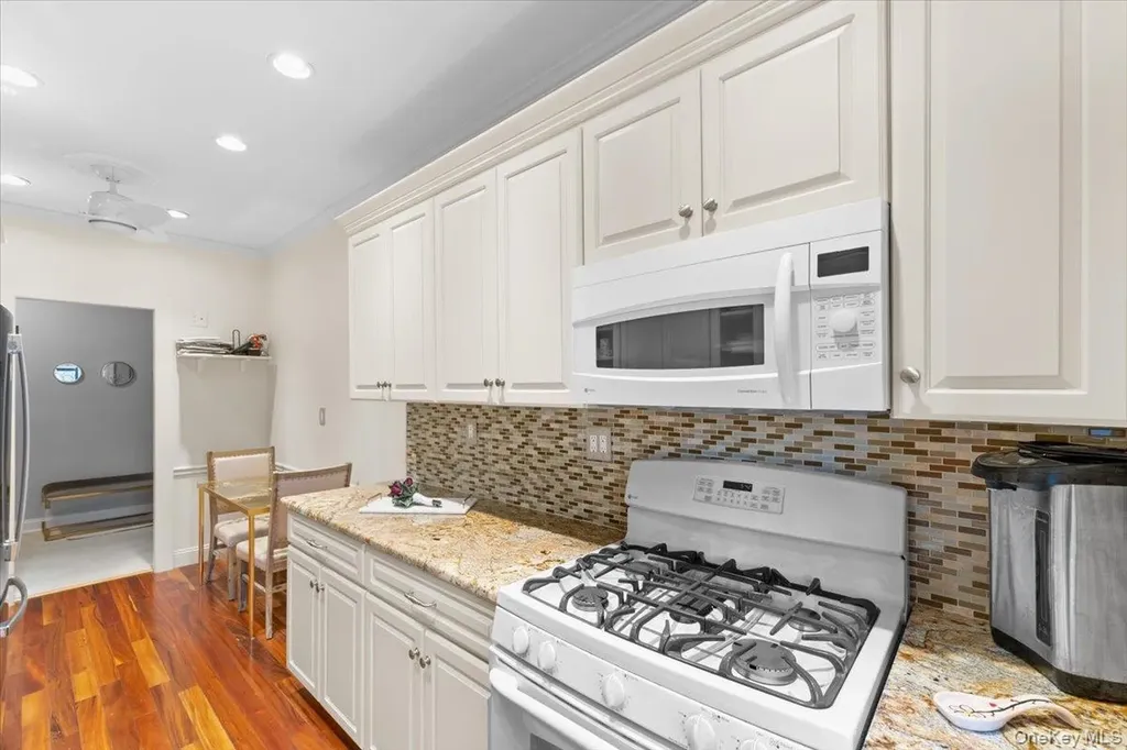 21 Barstow Road Great Neck NY 11021