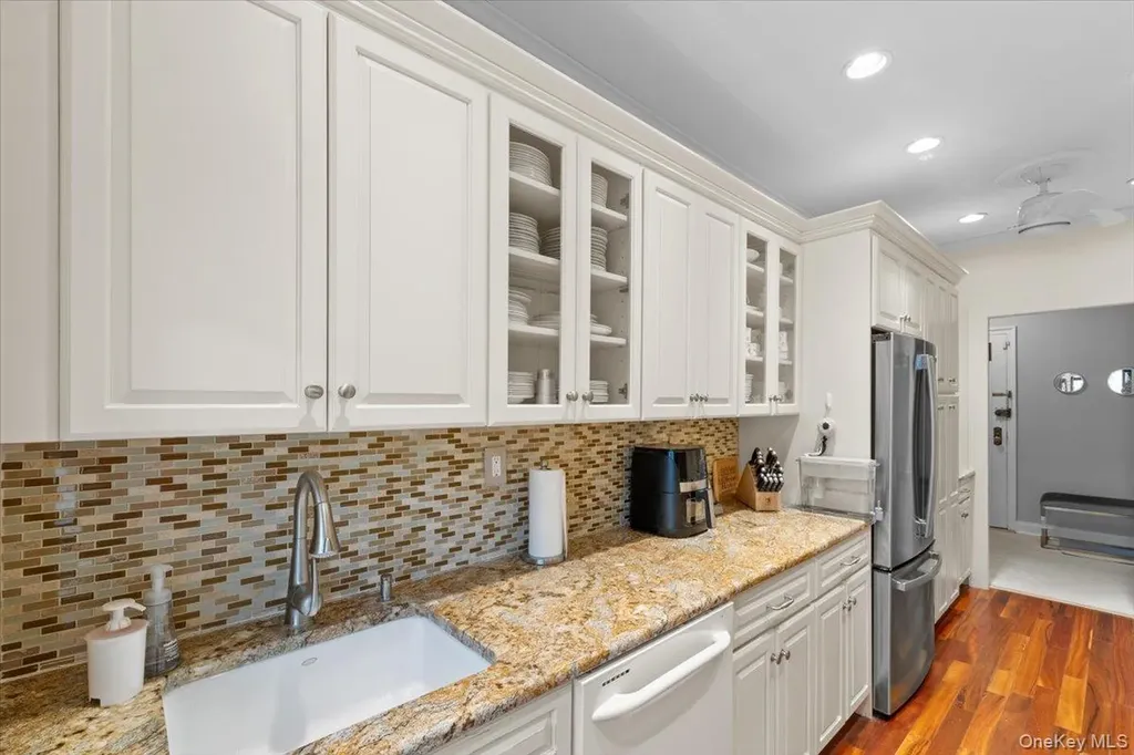 21 Barstow Road Great Neck NY 11021