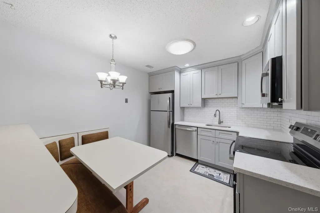 938 Skyline Drive Coram NY 11727