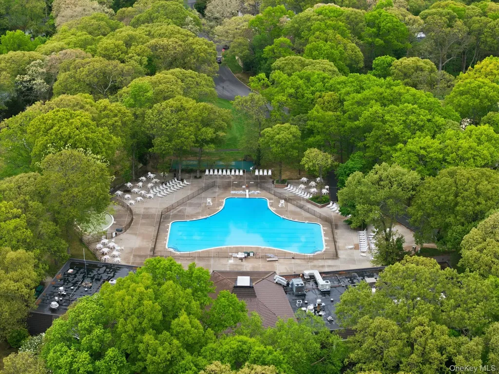 938 Skyline Drive Coram NY 11727