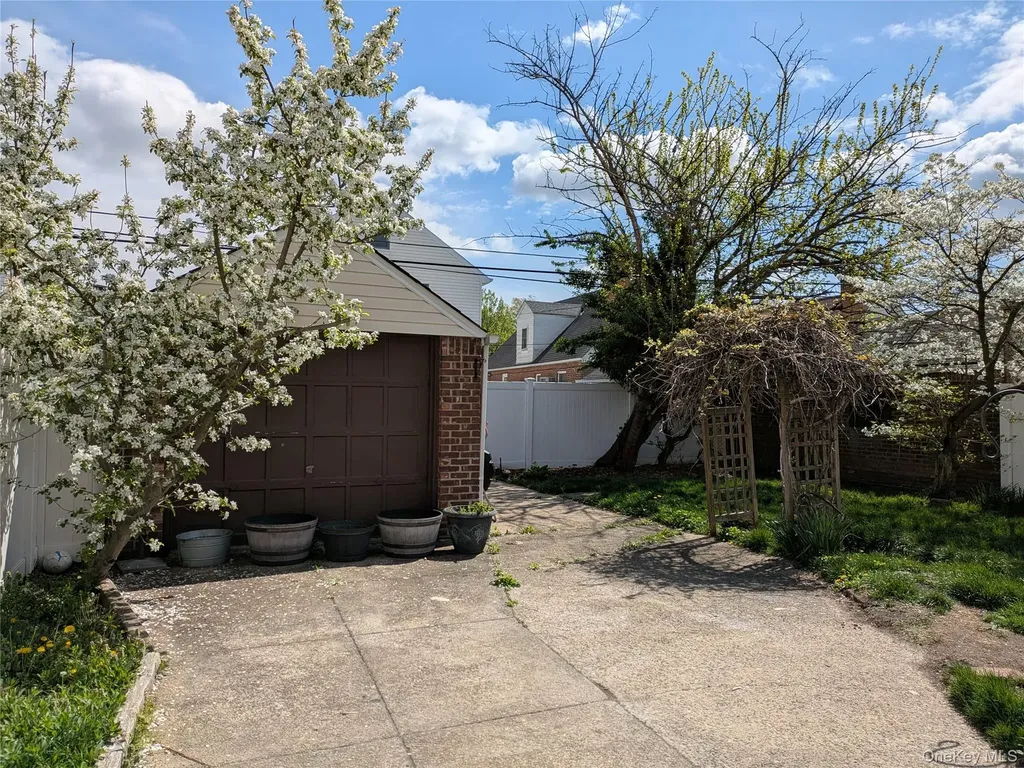 6921 182nd Street Fresh Meadows NY 11365