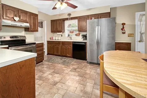 100 Lakeview Avenue Valhalla NY 10595