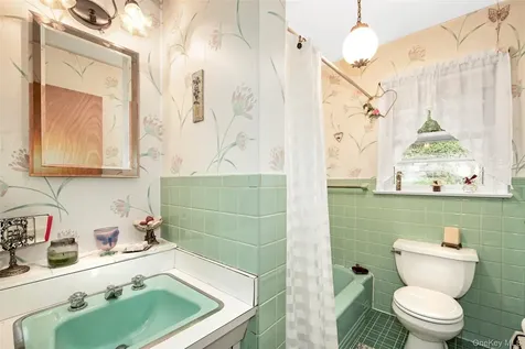 100 Lakeview Avenue Valhalla NY 10595