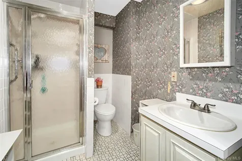 100 Lakeview Avenue Valhalla NY 10595