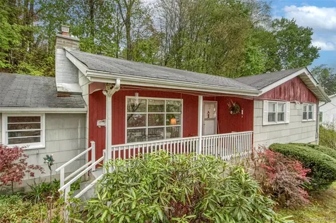 100 Lakeview Avenue Valhalla NY 10595