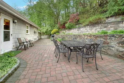100 Lakeview Avenue Valhalla NY 10595