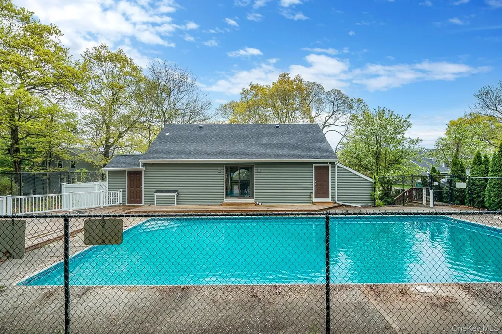 35 Jeremy Circle Nesconset NY 11767