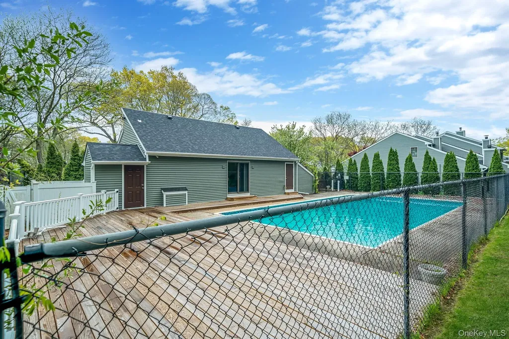 35 Jeremy Circle Nesconset NY 11767