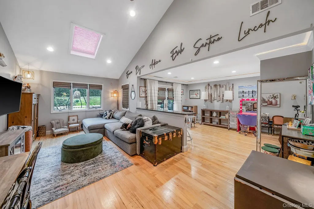 35 Jeremy Circle Nesconset NY 11767
