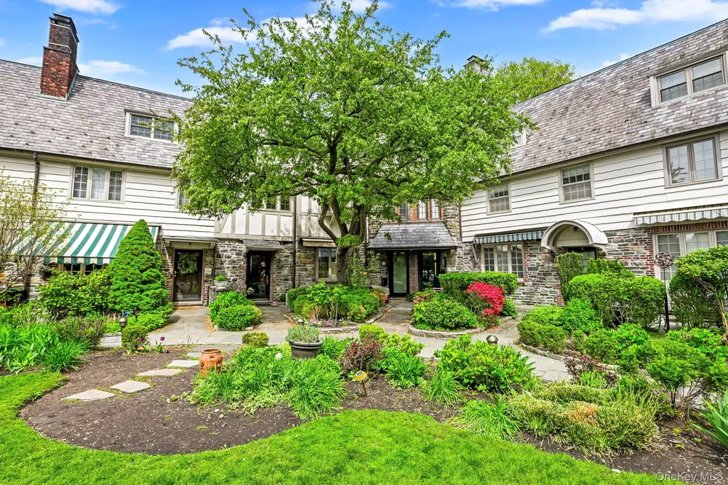7 Merestone Terrace Bronxville NY 10708