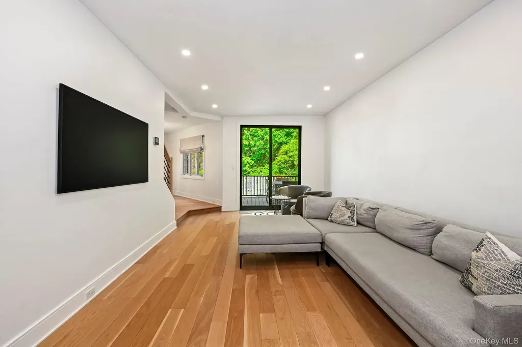 7 Merestone Terrace Bronxville NY 10708