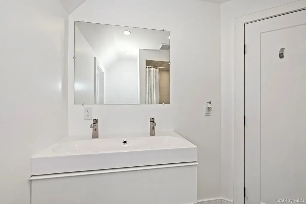 7 Merestone Terrace Bronxville NY 10708