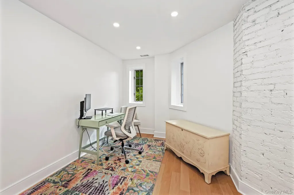 7 Merestone Terrace Bronxville NY 10708