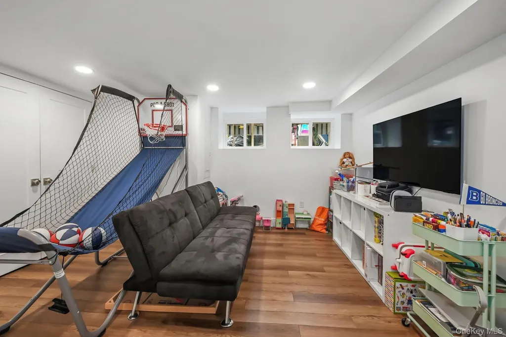 7 Merestone Terrace Bronxville NY 10708