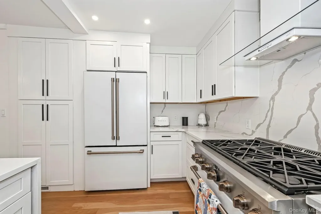 7 Merestone Terrace Bronxville NY 10708