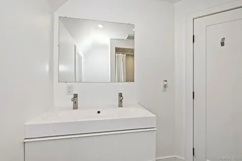 7 Merestone Terrace Bronxville NY 10708