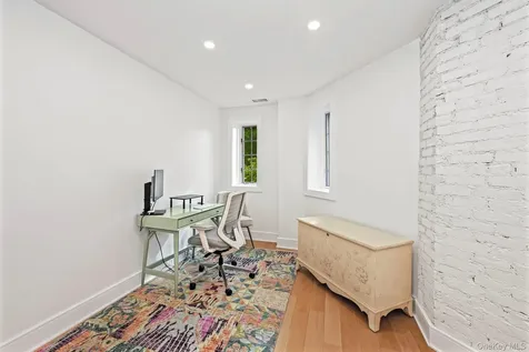 7 Merestone Terrace Bronxville NY 10708