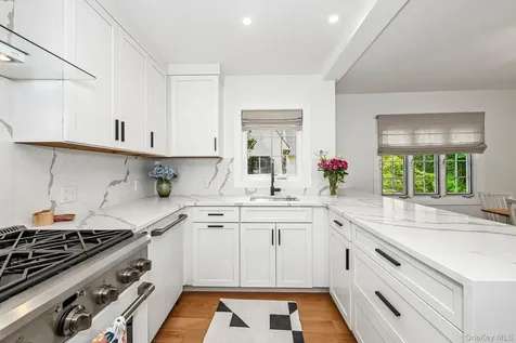 7 Merestone Terrace Bronxville NY 10708