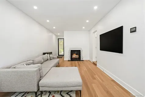 7 Merestone Terrace Bronxville NY 10708