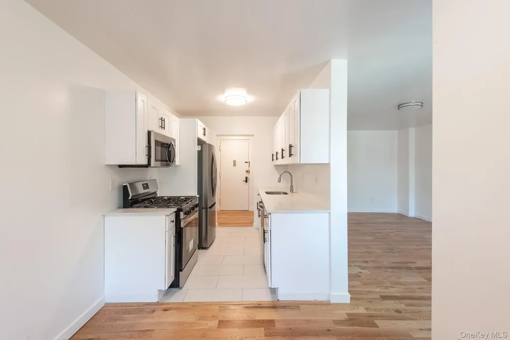 671 Bronx River Road Yonkers NY 10704