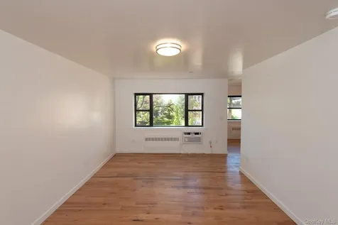 671 Bronx River Road Yonkers NY 10704