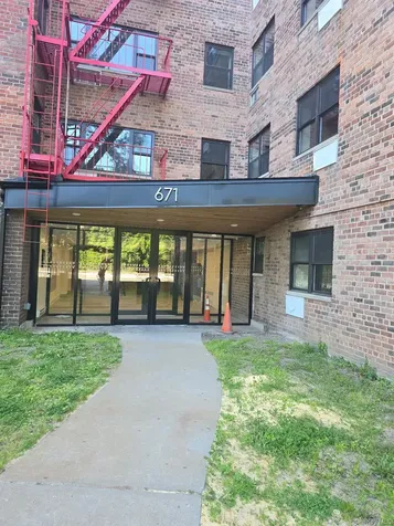 671 Bronx River Road Yonkers NY 10704