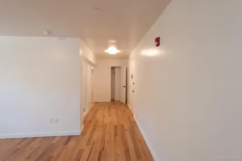 671 Bronx River Road Yonkers NY 10704