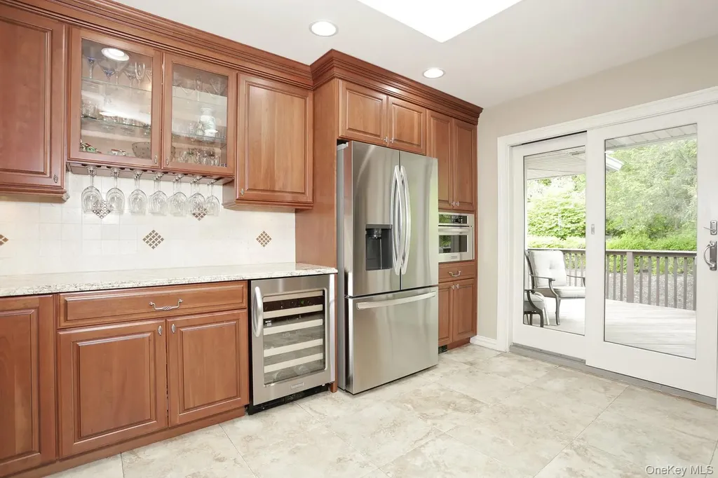 8 Medford Place Nanuet NY 10954