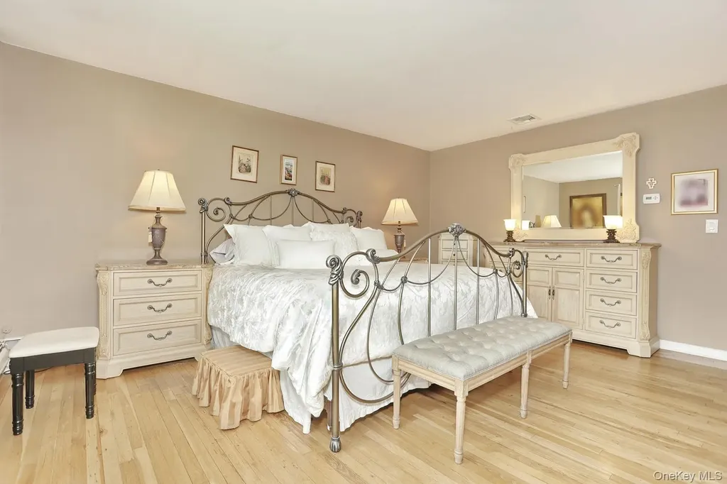 8 Medford Place Nanuet NY 10954