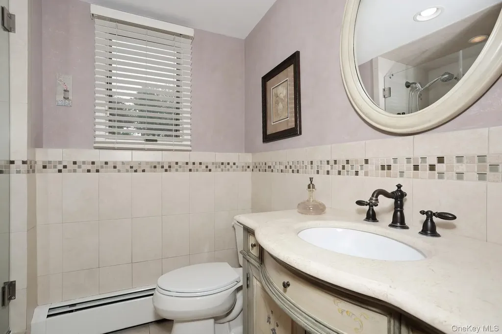 8 Medford Place Nanuet NY 10954