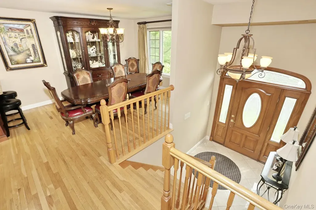 8 Medford Place Nanuet NY 10954