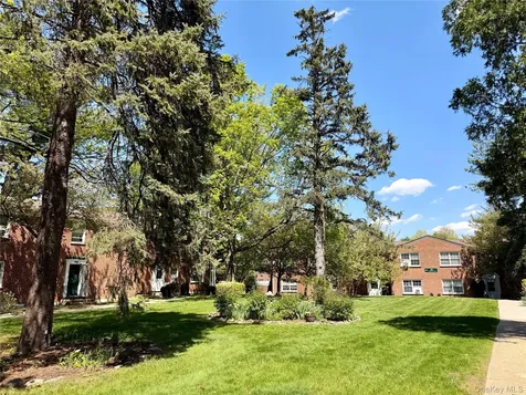 182 Pinewood Road Hartsdale NY 10530
